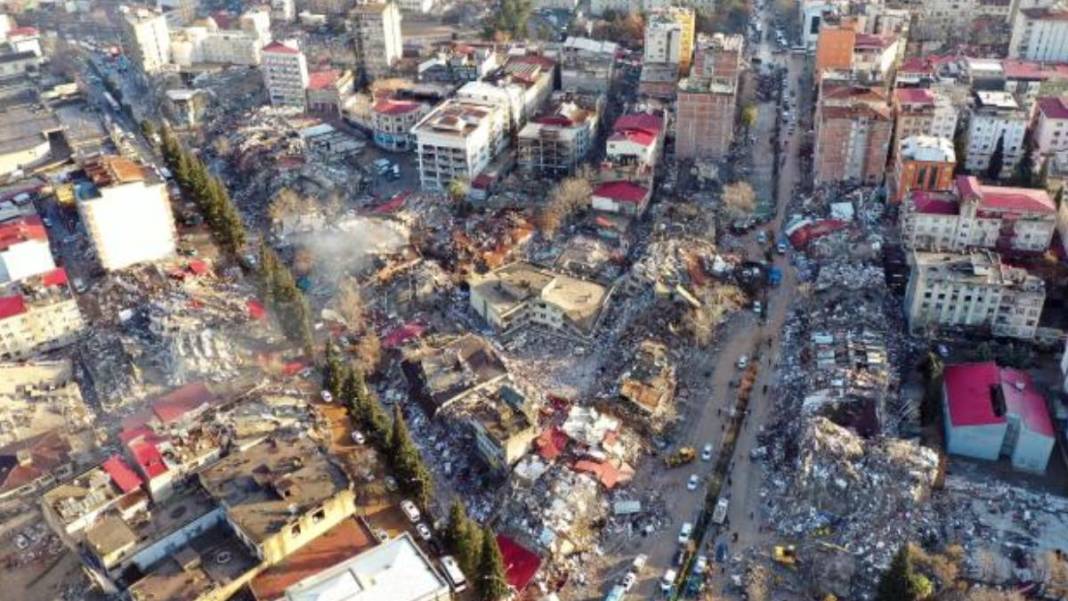 Türkiye bu haberle kahroldu! Ünlü dizi oyuncusu da depremde hayatını kaybetti… 1